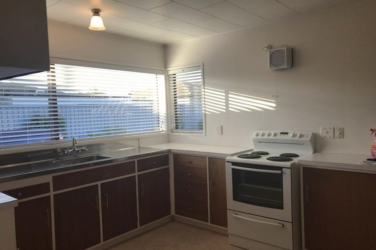 Photo of property in 3/507 Eastbourne Street East, Hastings, 4122