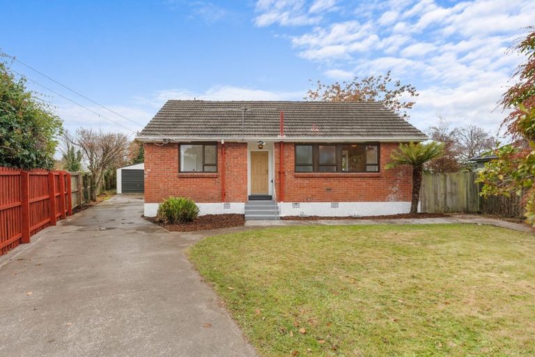 Photo of property in 6 Lyall Place, Bryndwr, Christchurch, 8053