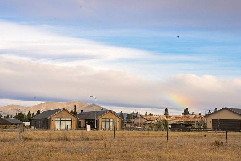 Photo of property in 15 Tussock Crescent, Twizel, 7901