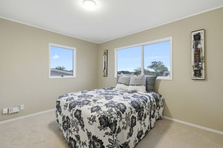 Photo of property in 11 Caserta Place, Clover Park, Auckland, 2023