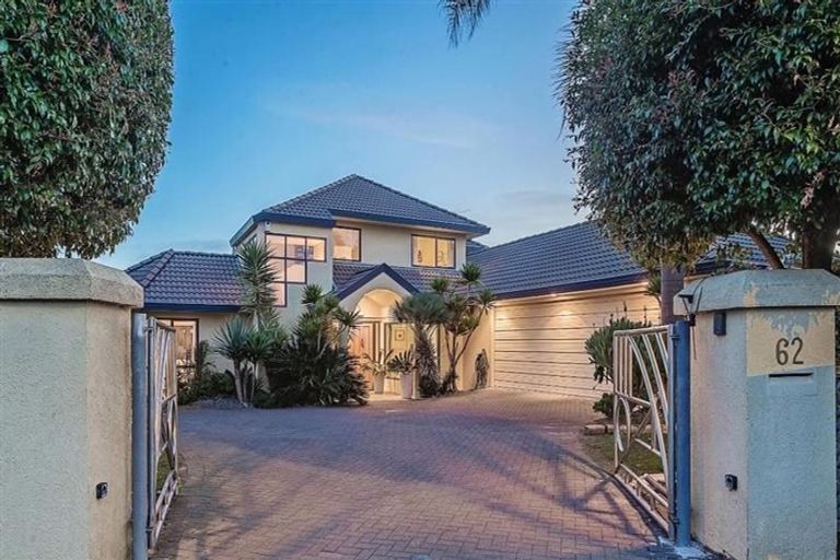 Photo of property in 62 Keywella Drive, Conifer Grove, Takanini, 2112