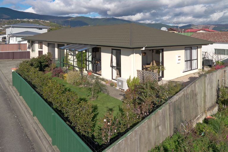 Photo of property in 2/99 Nayland Road, Stoke, Nelson, 7011