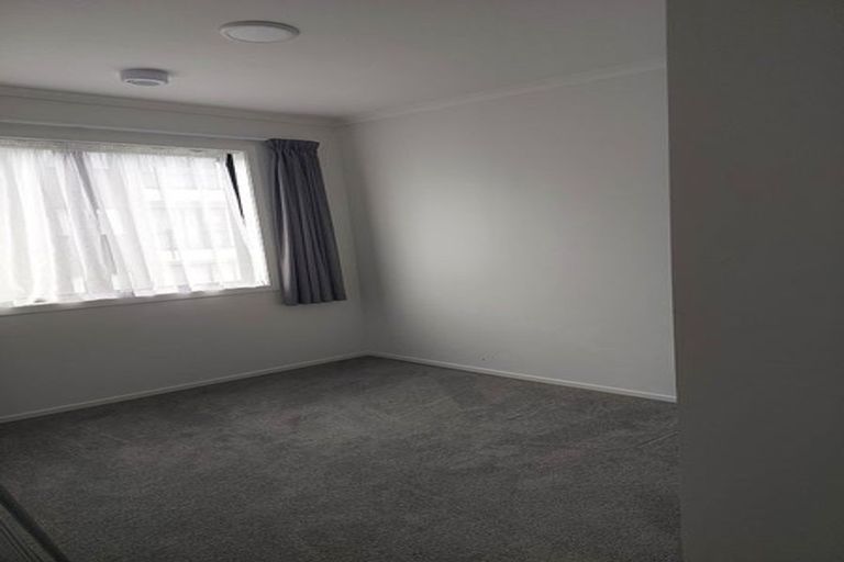 Photo of property in 3/11 Carlos Drive, Flat Bush, Auckland, 2016