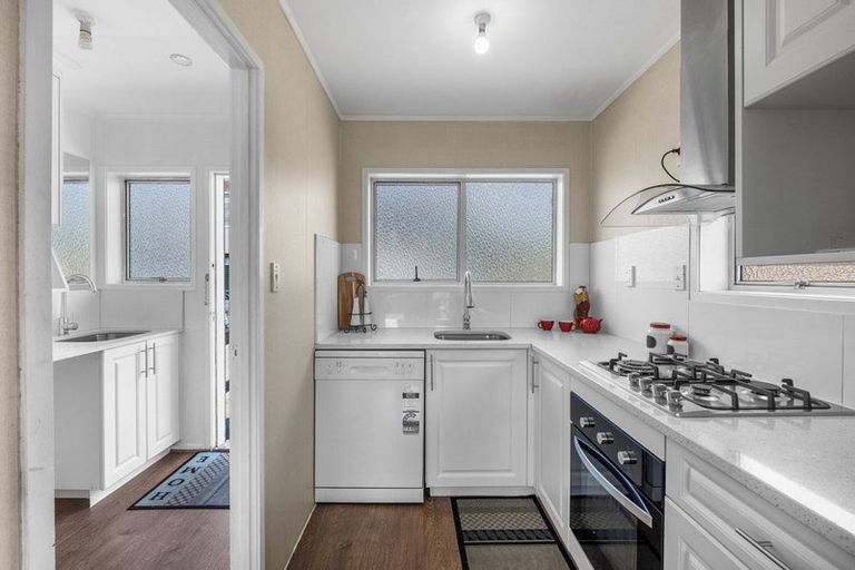 Photo of property in 1/56 Rimu Street, New Lynn, Auckland, 0600