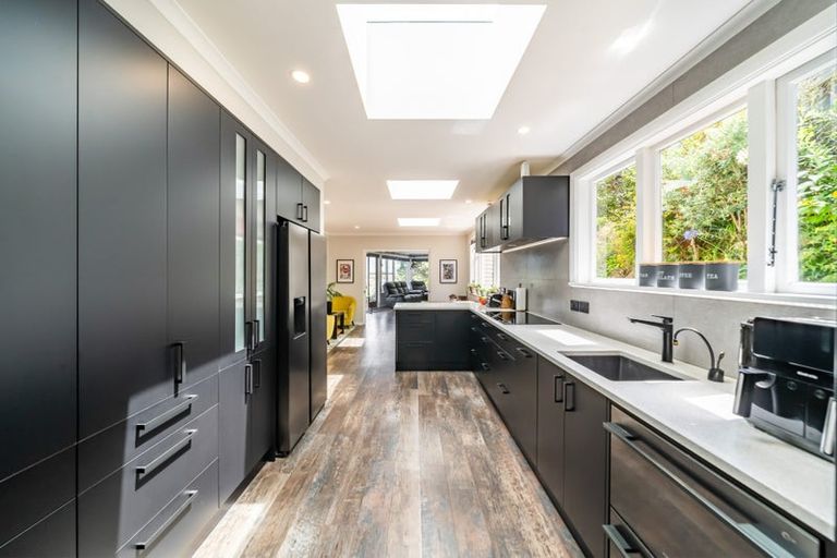 Photo of property in 71a Wyndrum Avenue, Waterloo, Lower Hutt, 5011