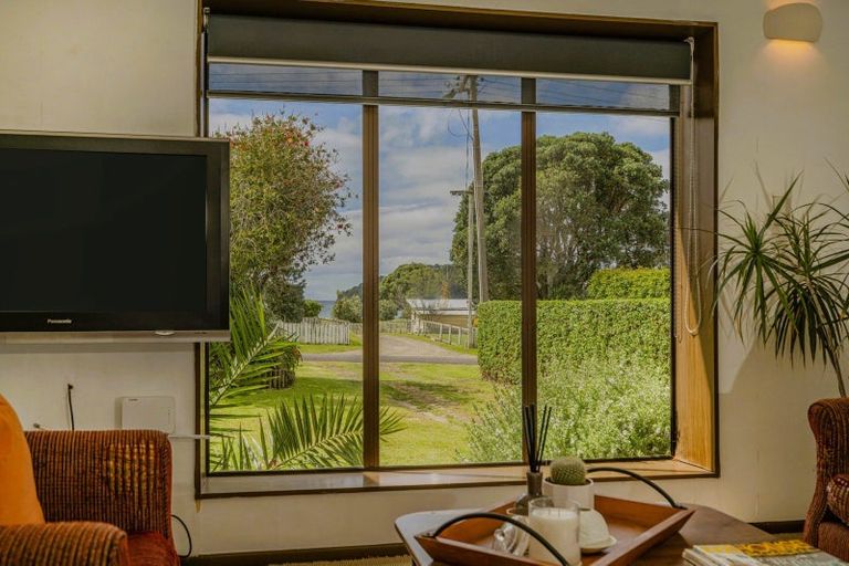 Photo of property in 12 Harsant Avenue, Hahei, Whitianga, 3591
