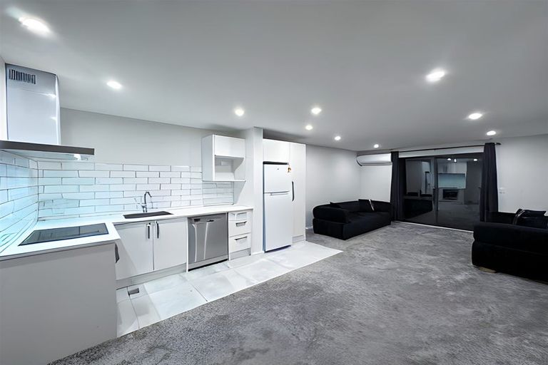 Photo of property in 3/464 Main South Road, Hornby, Christchurch, 8042