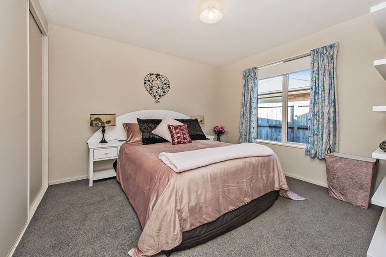 Photo of property in 11 Globe Bay Drive, Templeton, Christchurch, 8042