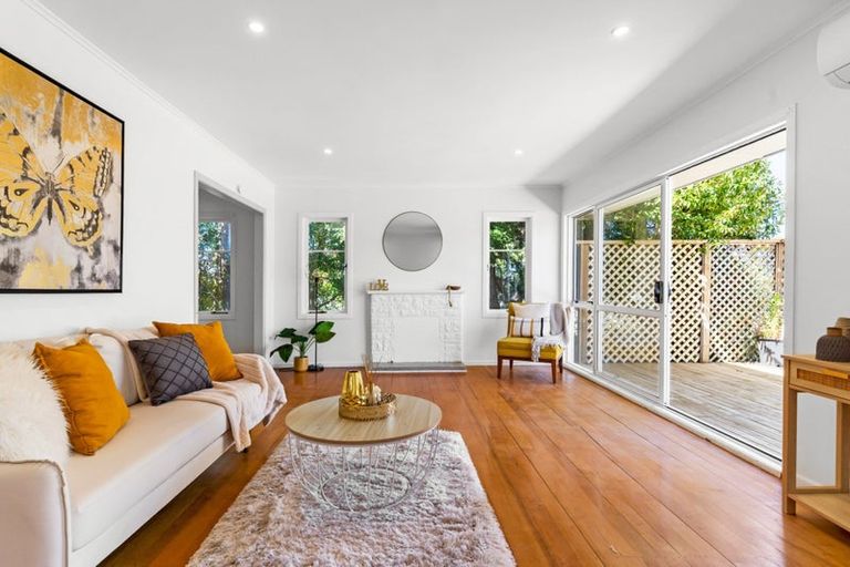 Photo of property in 51 Smythe Road, Henderson, Auckland, 0612