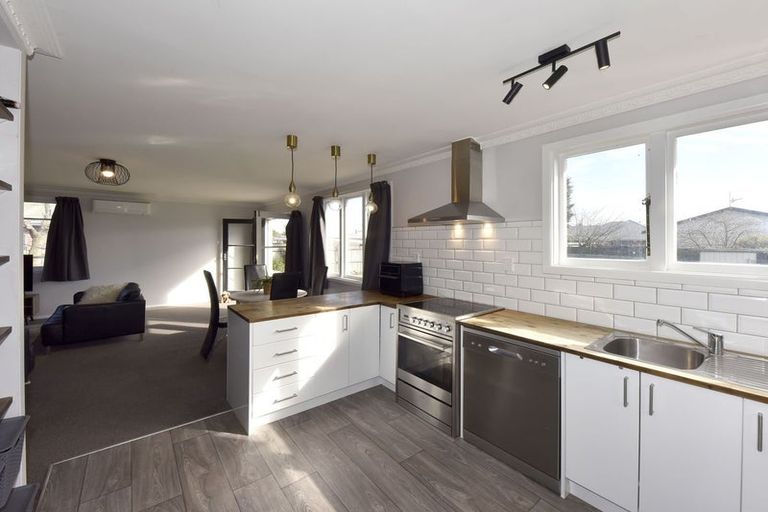 Photo of property in 336 Waterloo Road, Islington, Christchurch, 8042