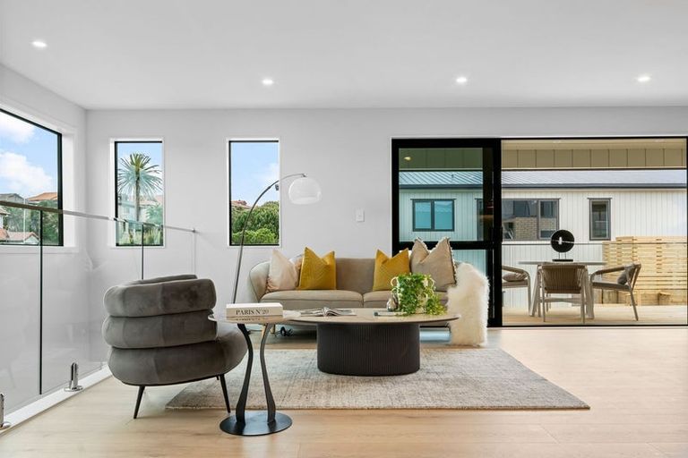 Photo of property in 37 Pinecrest Drive, Gulf Harbour, Whangaparaoa, 0930