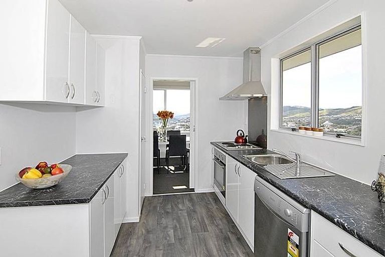 Photo of property in 63 Ruskin Road, Newlands, Wellington, 6037