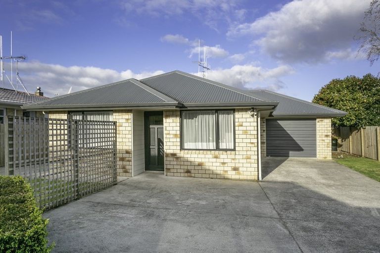 Photo of property in 17 Glover Street, Leamington, Cambridge, 3432