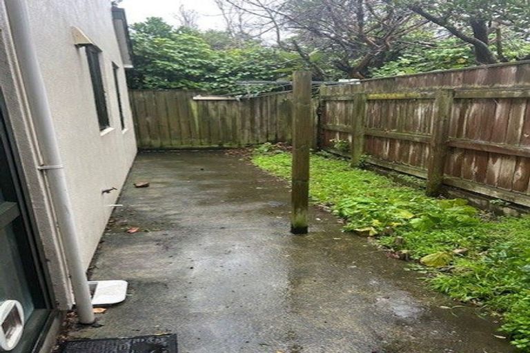 Photo of property in 227 The Parade, Island Bay, Wellington, 6023