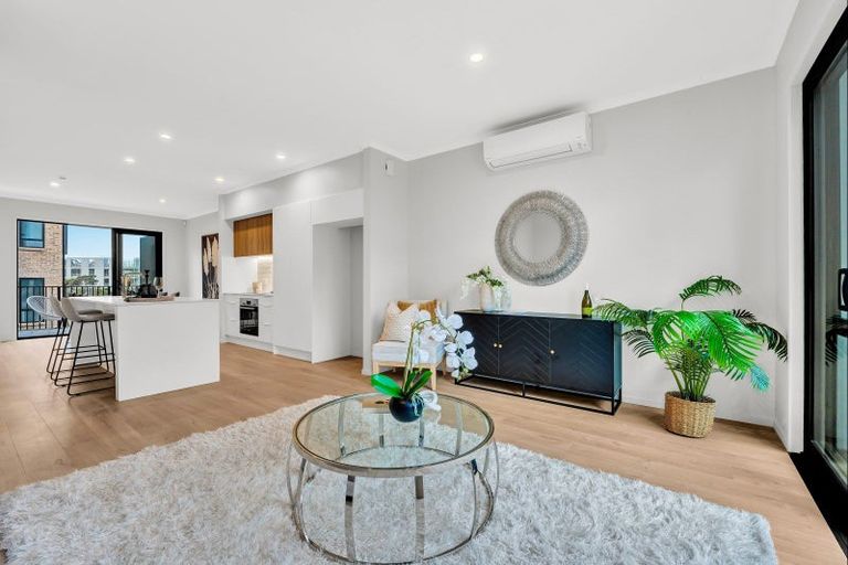 Photo of property in 13 Patrol Lane, Hobsonville, Auckland, 0616