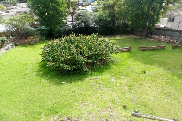 Photo of property in 28 Helena Street, Massey, Auckland, 0614