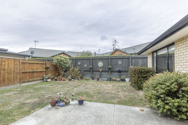 Photo of property in 108 Hillcrest Drive, Kelvin Grove, Palmerston North, 4414