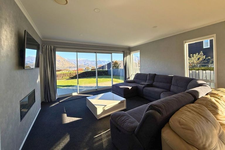Photo of property in 71 Rata Street, Wanaka, 9305