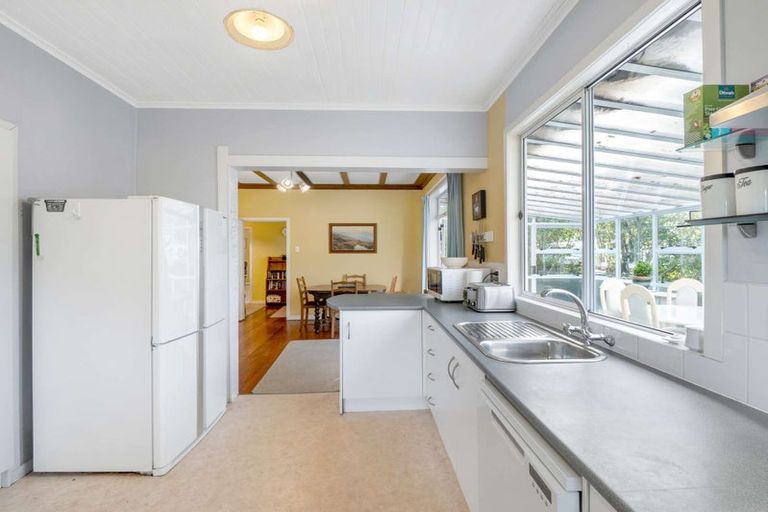 Photo of property in 32 Hutchison Crescent, Durie Hill, Whanganui, 4500