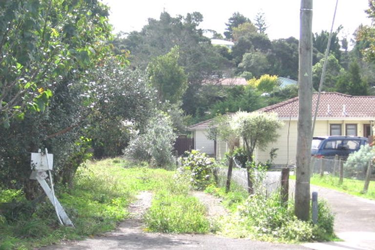 Photo of property in 62 Woodside Road, Massey, Auckland, 0614