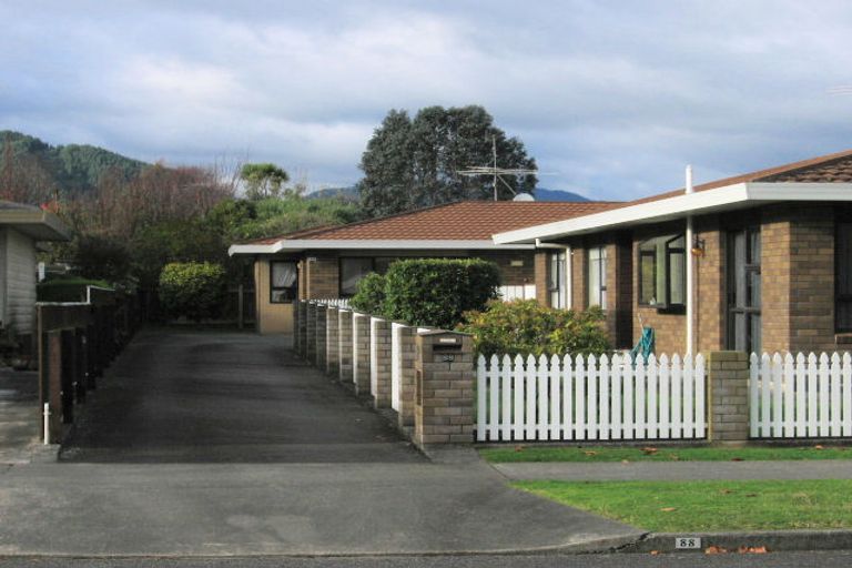 Photo of property in 2/88 Belvedere Avenue, Waikanae, 5036