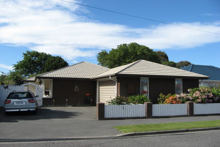 Photo of property in 2/3 Ravenna Street, Avonhead, Christchurch, 8042