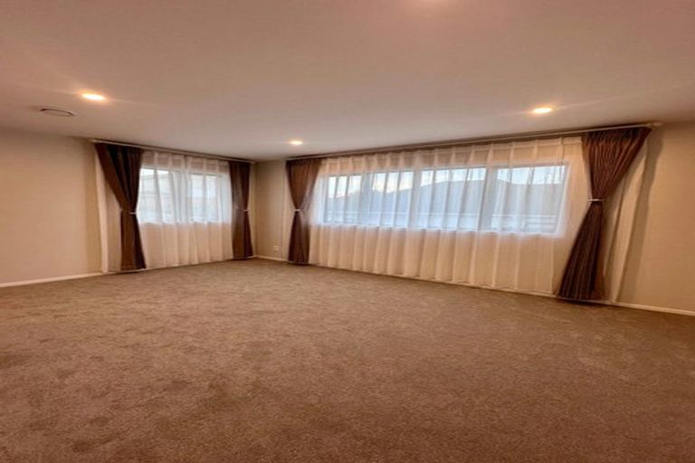Photo of property in 9c Links Road, New Lynn, Auckland, 0600