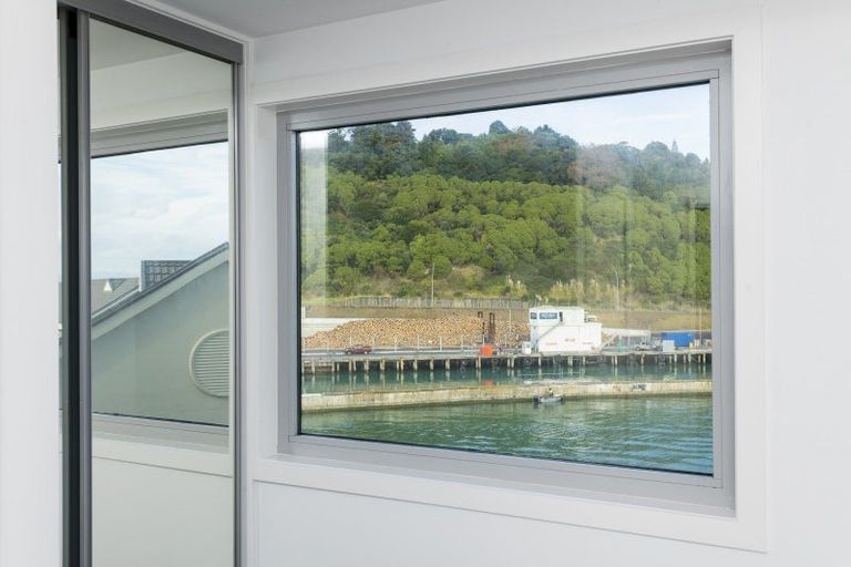 Photo of property in Marina View Apartments, 307/4 Reads Quay, Gisborne, 4010