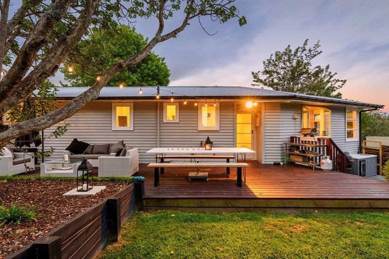 Photo of property in 4 Infidel Place, Torbay, Auckland, 0630