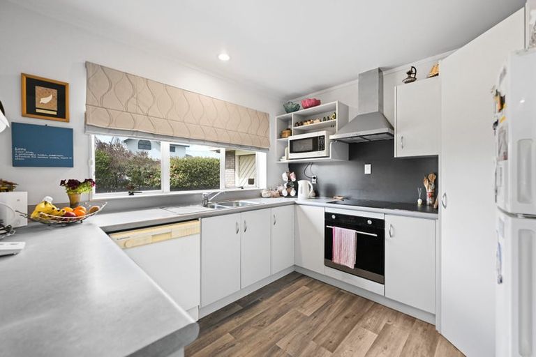 Photo of property in 26 Halcione Close, Flagstaff, Hamilton, 3210