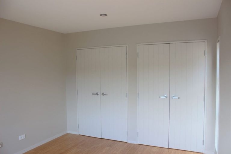 Photo of property in 76a Tamahere Drive, Glenfield, Auckland, 0629