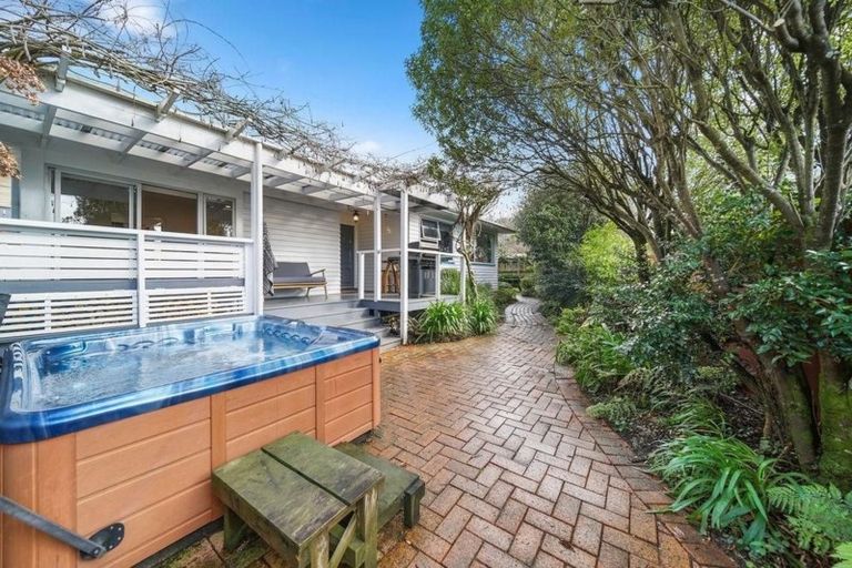 Photo of property in 9 Pixie Place, Pakuranga Heights, Auckland, 2010