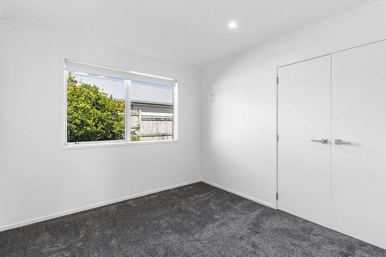 Photo of property in 10 Wentworth Lane, Waiwhakaiho, New Plymouth, 4312
