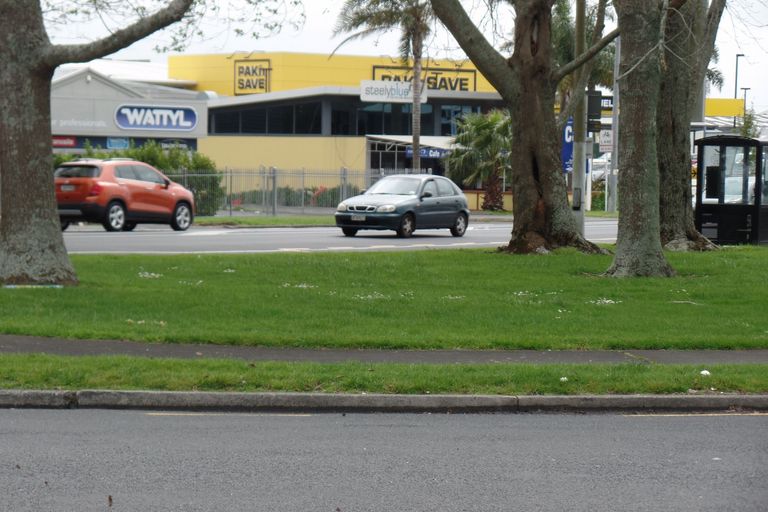 Photo of property in 3a Waterview Road West, Takanini, 2112