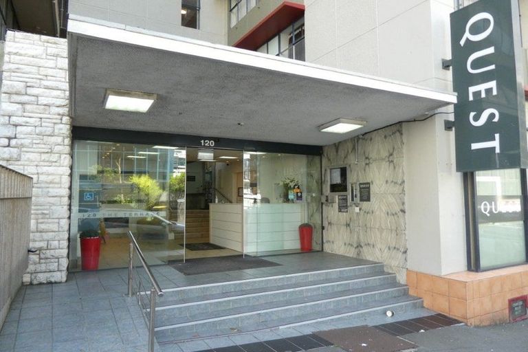 Photo of property in Terrace Garden Apartments, 9e/120 The Terrace, Wellington Central, Wellington, 6011