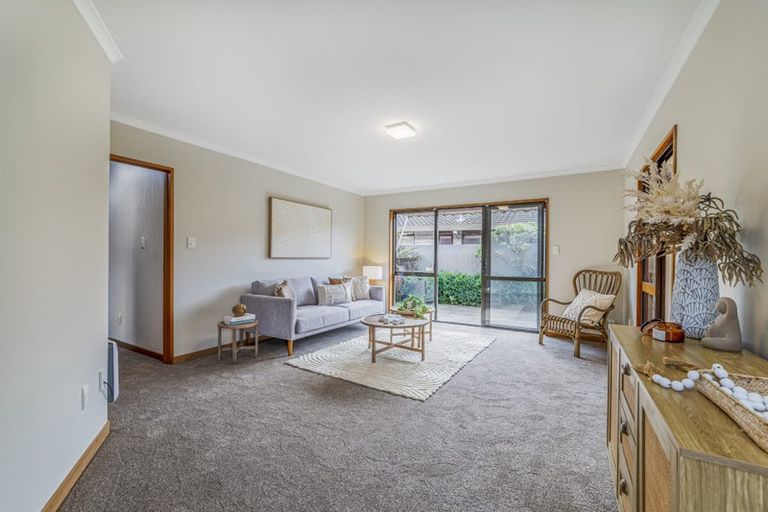 Photo of property in 2/49 Division Street, Riccarton, Christchurch, 8041