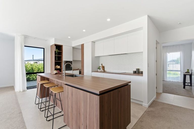 Photo of property in 15 Frank Ernest Crescent, Prebbleton, 7604