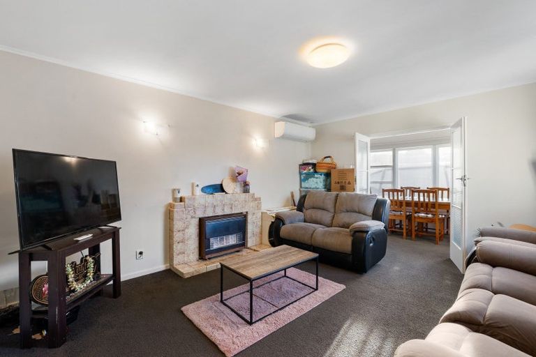 Photo of property in 950 High Street, Avalon, Lower Hutt, 5011