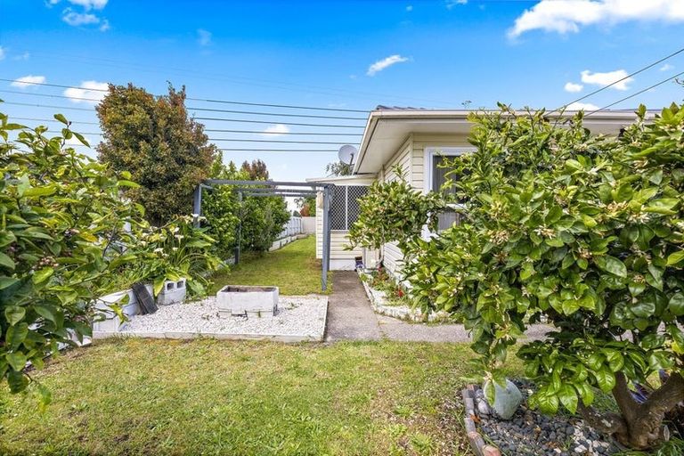 Photo of property in 33 Taka Street, Takanini, 2112