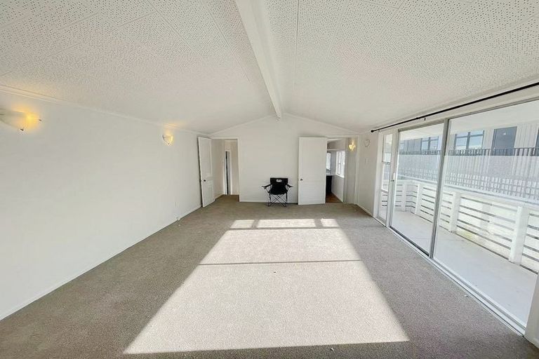 Photo of property in 386 Hibiscus Coast Highway, Orewa, 0931