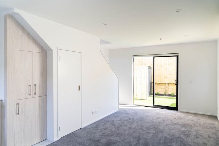 Photo of property in 1/21 Karamu Street, Te Atatu Peninsula, Auckland, 0610