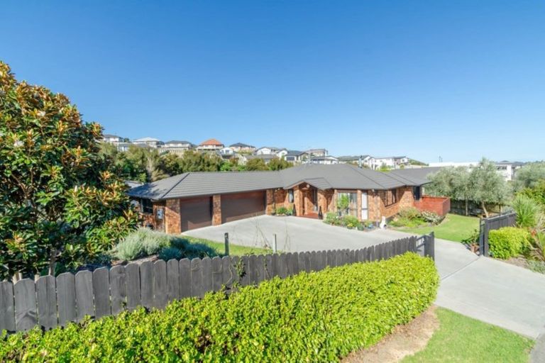 Photo of property in 9 Northvale Place, Pukekohe, 2120