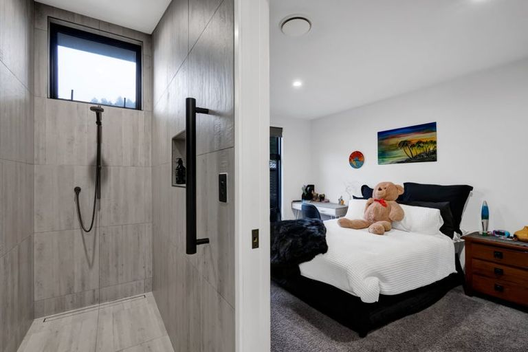 Photo of property in 57 Brooklands Road, Brooklands, New Plymouth, 4310