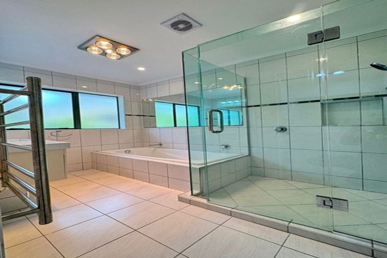 Photo of property in 180 Settlement Road, Papakura, 2110