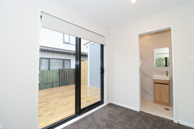 Photo of property in 14b Gulf Crest, Bucklands Beach, Auckland, 2012