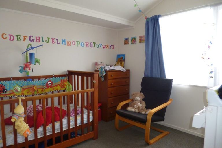 Photo of property in 2a Luxor Place, Massey, Auckland, 0614