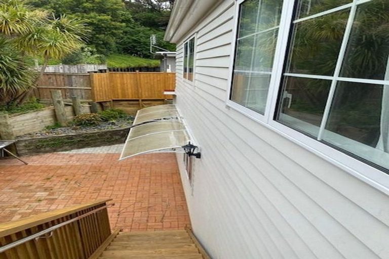 Photo of property in 39b Valley Road, Glenfield, Auckland, 0629