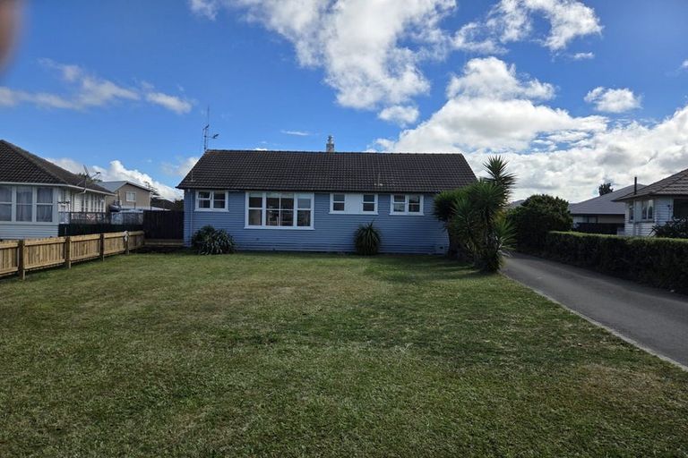 Photo of property in 15 Willis Street, Bader, Hamilton, 3206