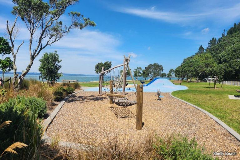 Photo of property in 21 Omana Avenue, Shelly Beach, Helensville, 0874