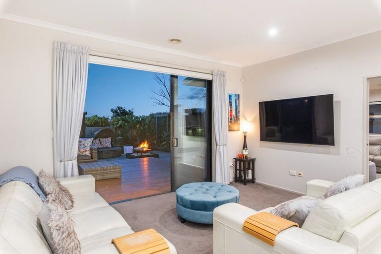 Photo of property in 6 Taranui Way, Paraparaumu Beach, Paraparaumu, 5032